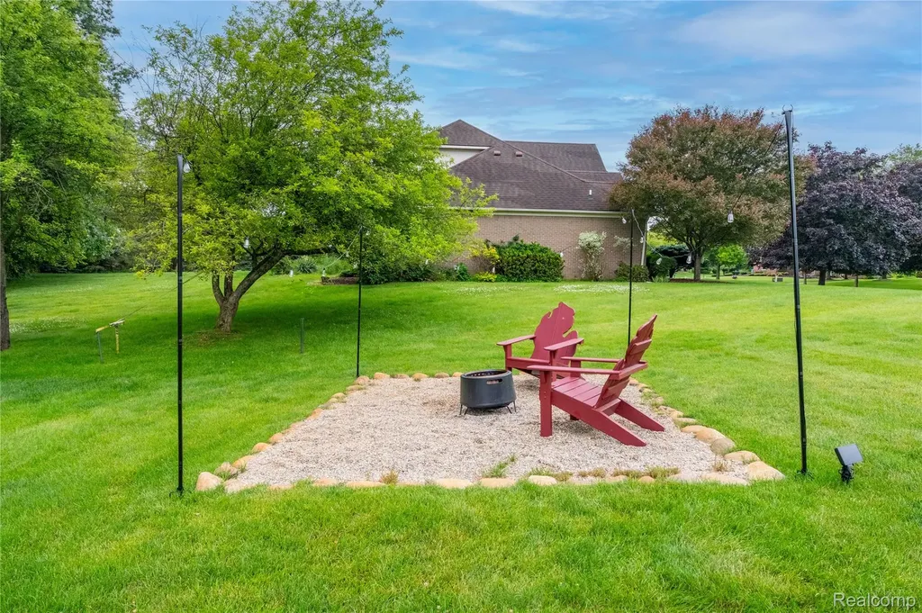 12949 Millbrooke Way Green Oak Township MI 48178