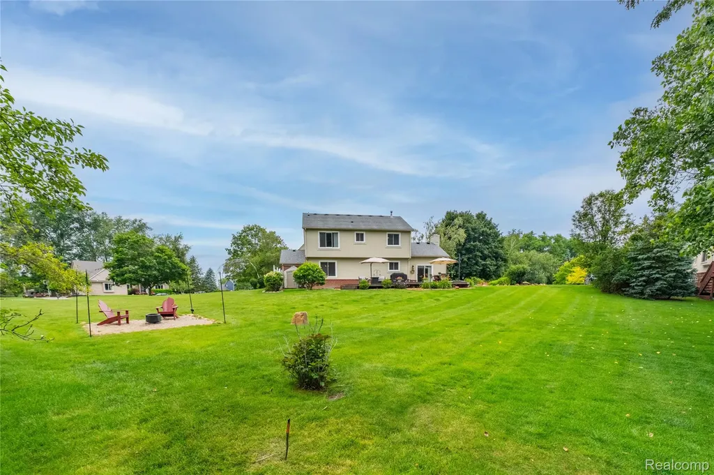 12949 Millbrooke Way Green Oak Township MI 48178