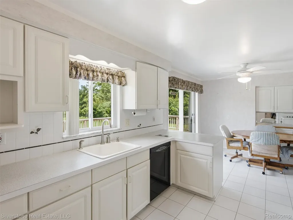 50628 Linda Lane Shelby Charter Township MI 48317