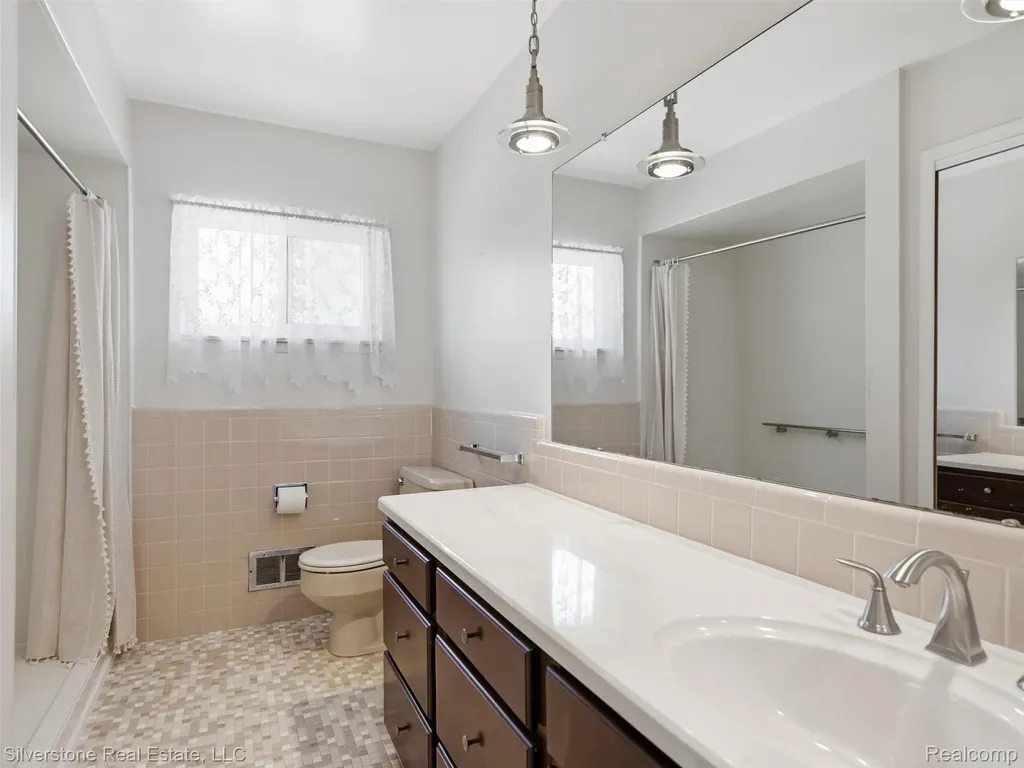 50628 Linda Lane Shelby Charter Township MI 48317
