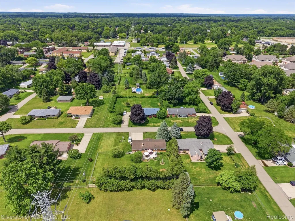 50628 Linda Lane Shelby Charter Township MI 48317