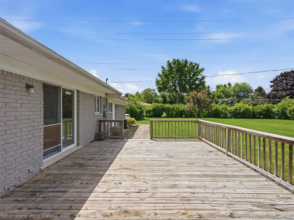 50628 Linda Lane Shelby Charter Township MI 48317