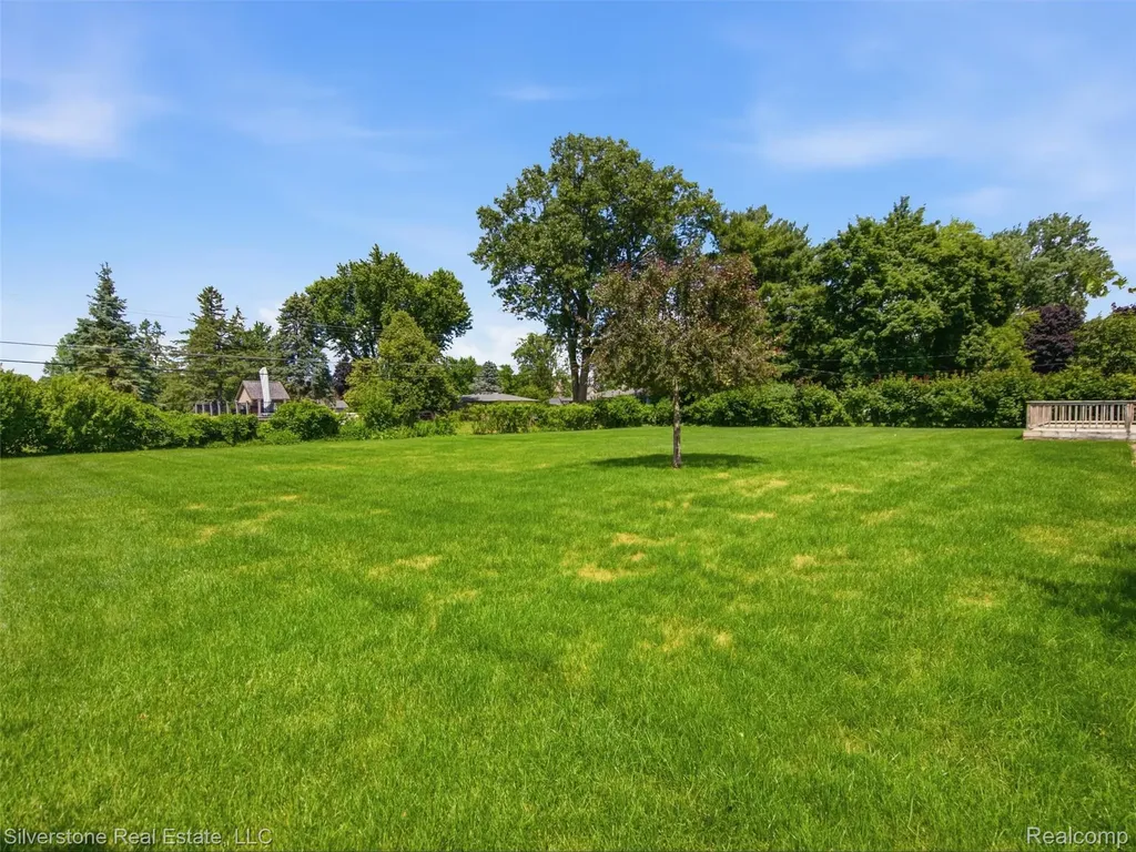 50628 Linda Lane Shelby Charter Township MI 48317