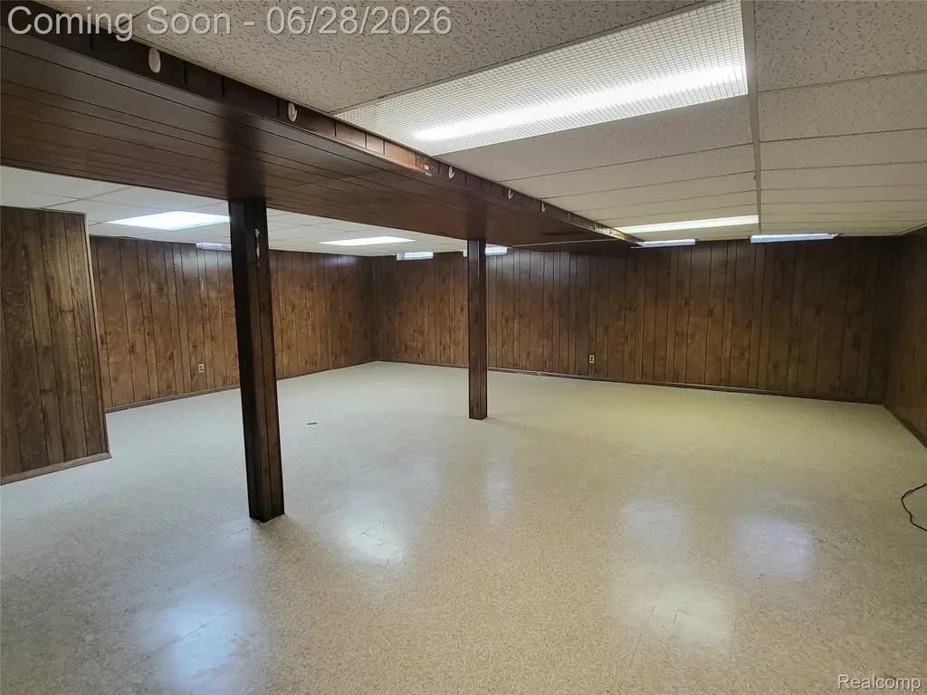 22246 Champaign Street Taylor City MI 48180