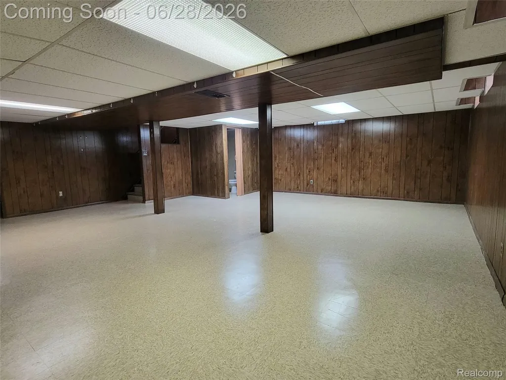 22246 Champaign Street Taylor City MI 48180