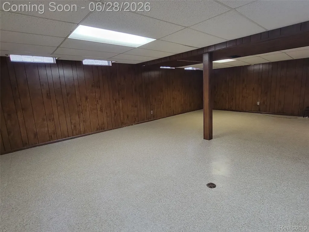 22246 Champaign Street Taylor City MI 48180