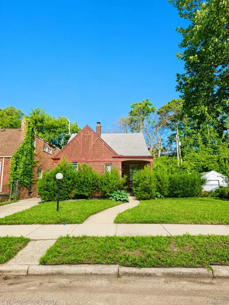 16577 Lesure Street Detroit City MI 48235