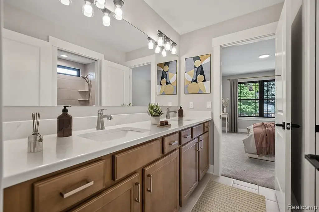 716 Catalpa Drive Royal Oak City MI 48067