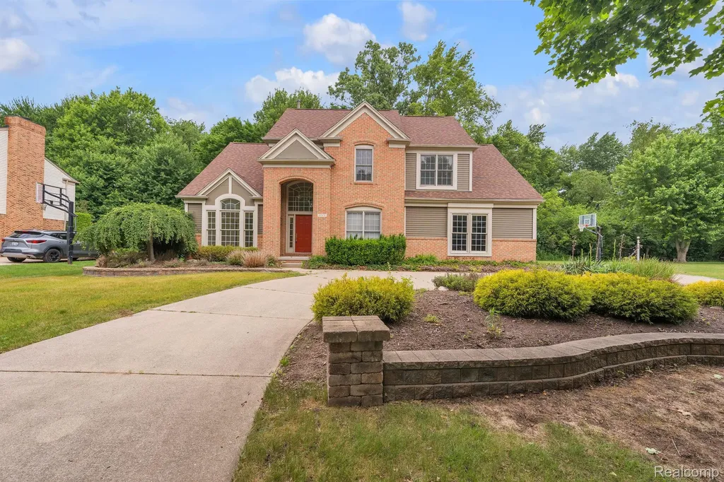 47974 Deer Trail Drive Canton Charter Township MI 48187
