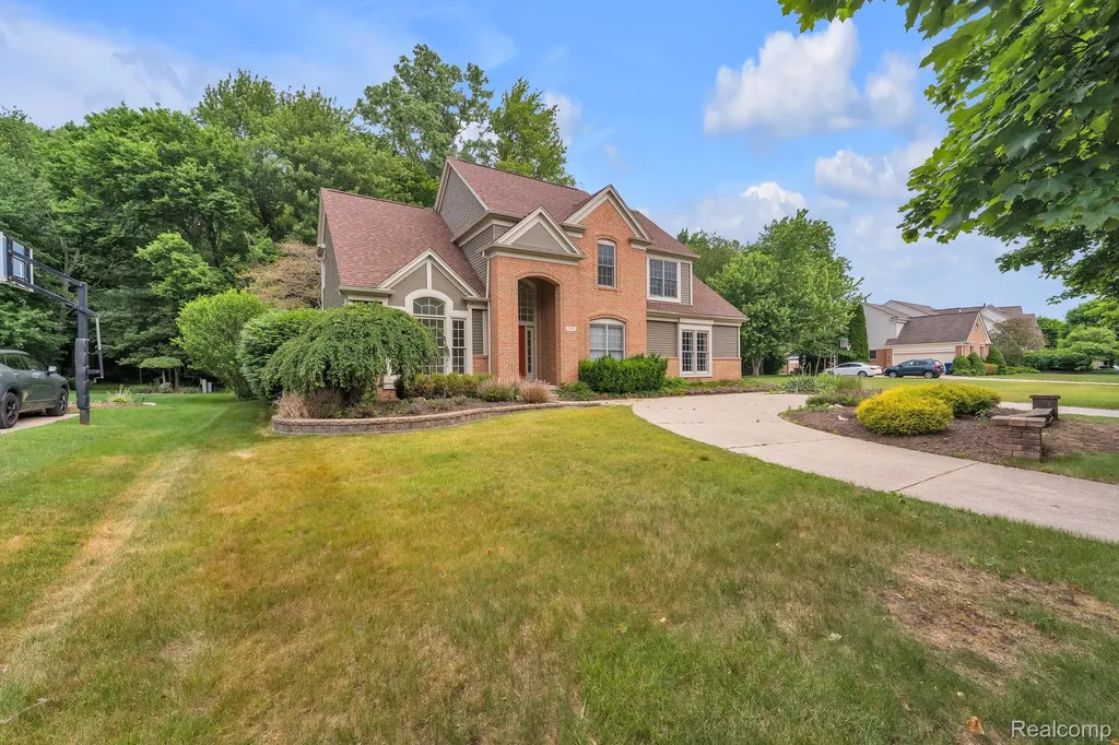 47974 Deer Trail Drive Canton Charter Township MI 48187