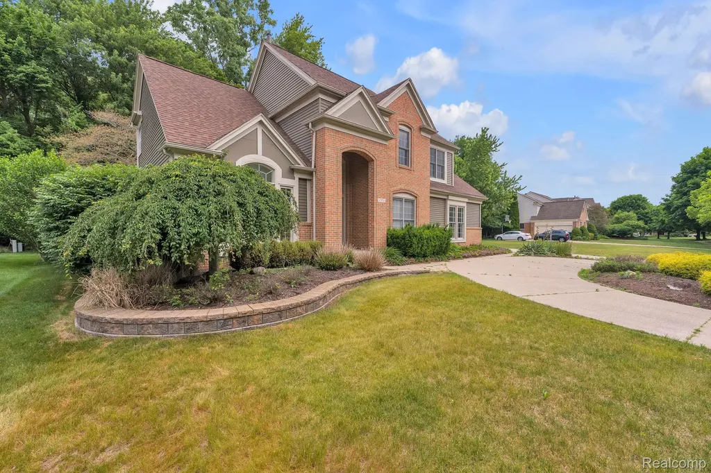 47974 Deer Trail Drive Canton Charter Township MI 48187