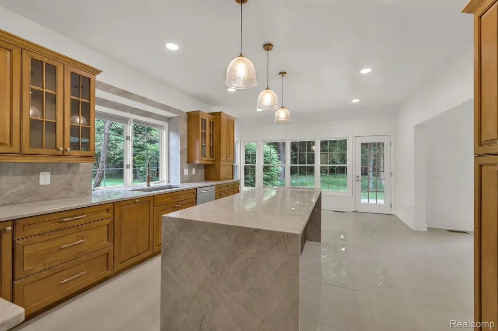 47974 Deer Trail Drive Canton Charter Township MI 48187