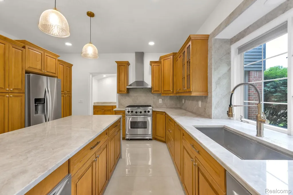 47974 Deer Trail Drive Canton Charter Township MI 48187