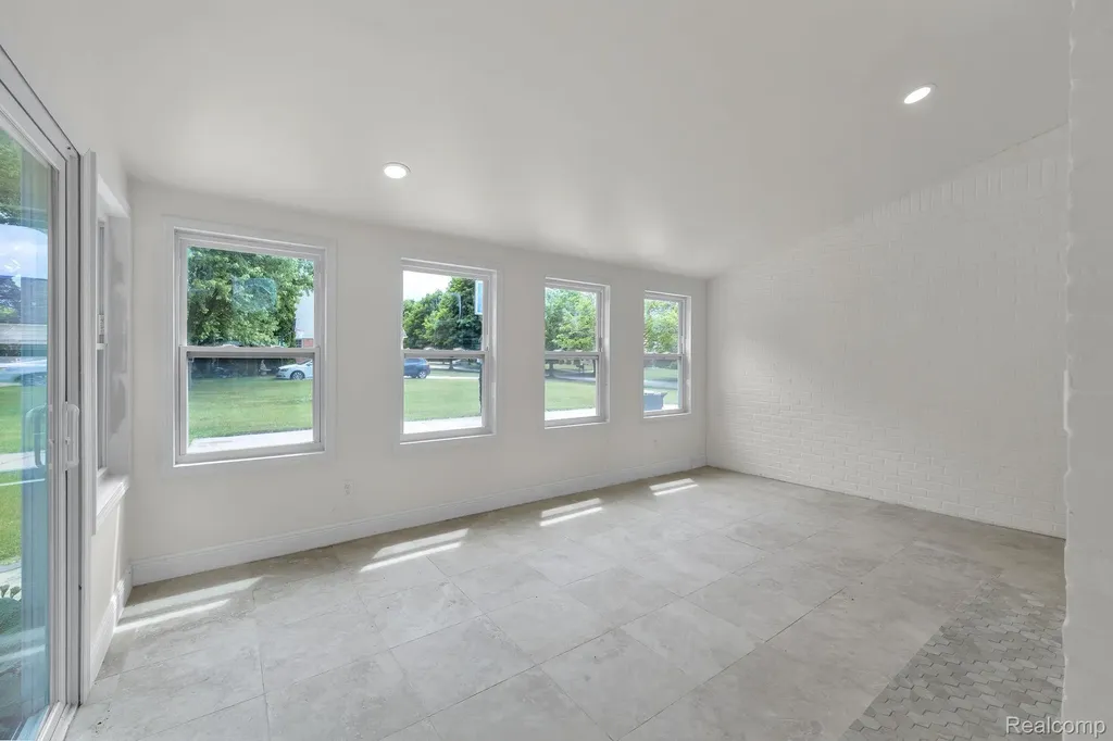 47974 Deer Trail Drive Canton Charter Township MI 48187