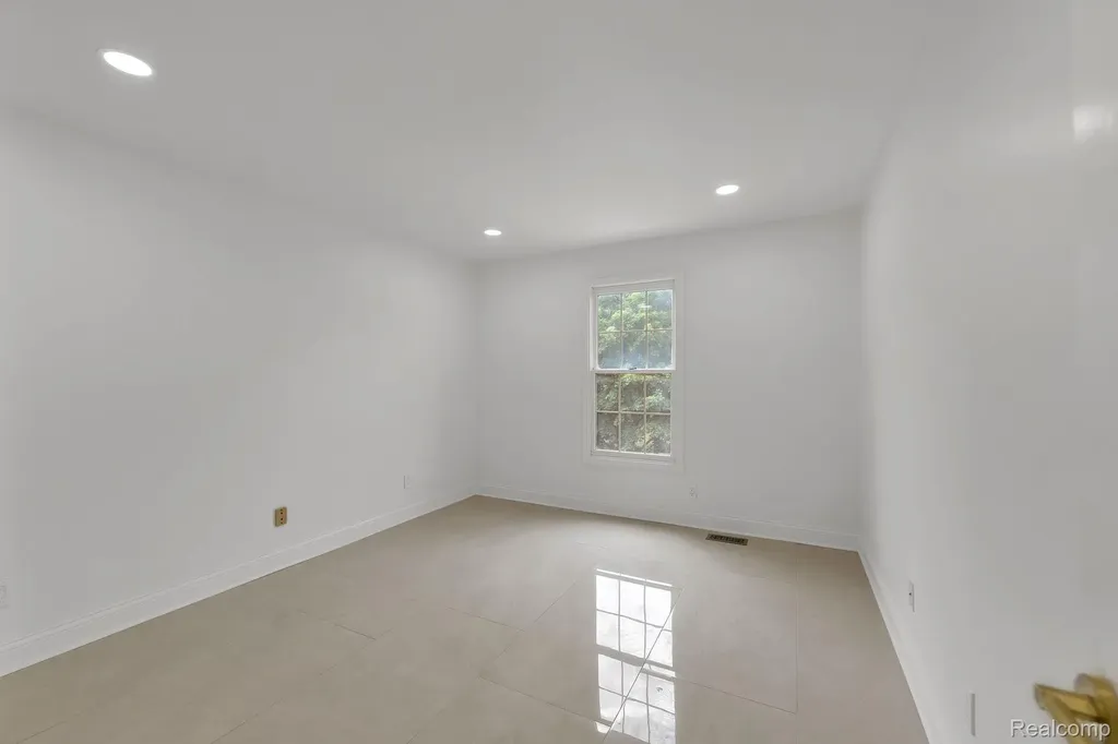 47974 Deer Trail Drive Canton Charter Township MI 48187