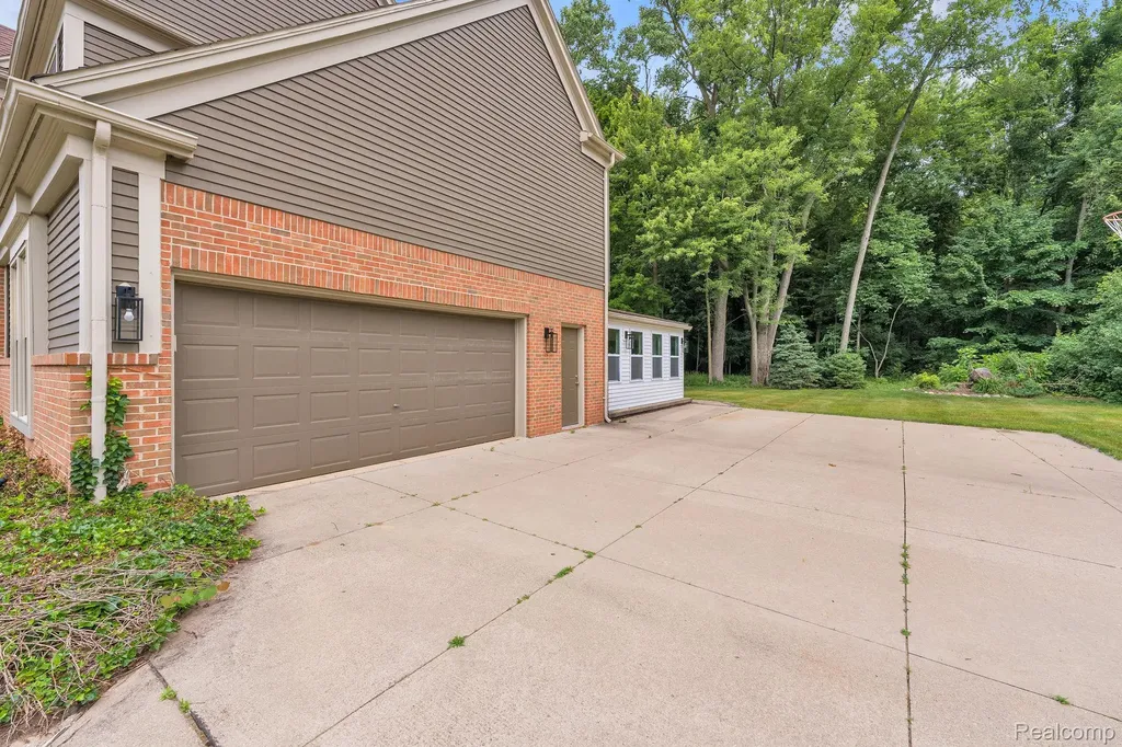47974 Deer Trail Drive Canton Charter Township MI 48187