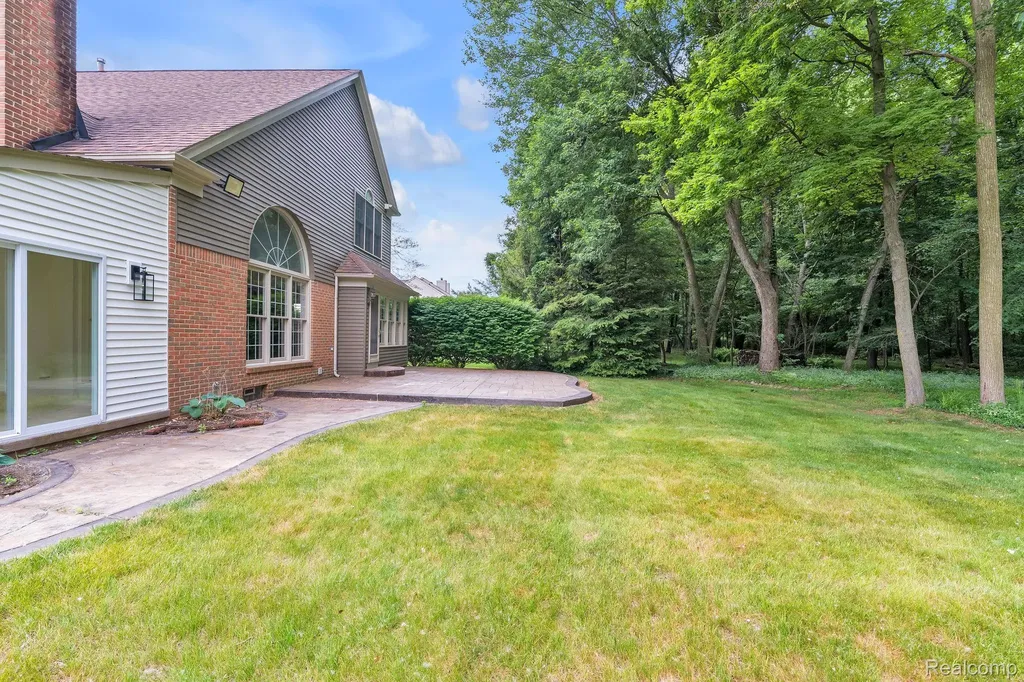 47974 Deer Trail Drive Canton Charter Township MI 48187