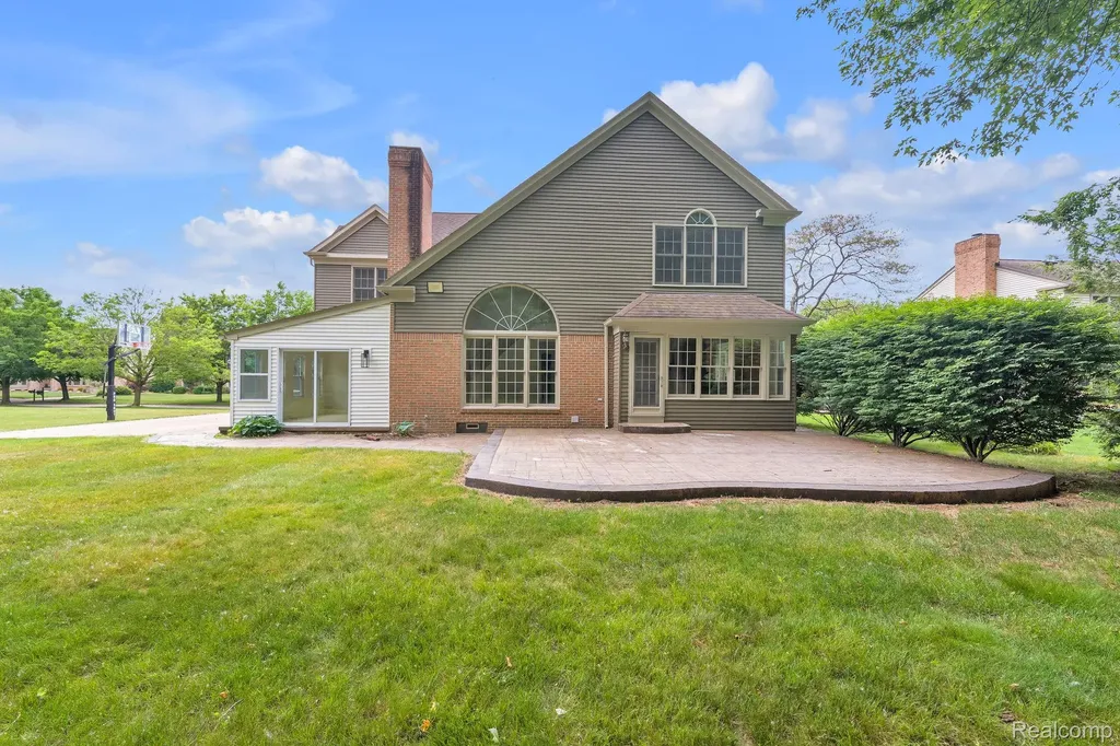 47974 Deer Trail Drive Canton Charter Township MI 48187