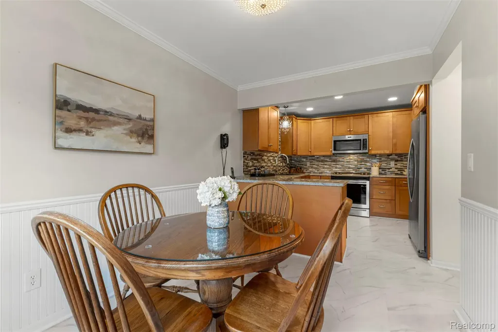 21204 W Glen Haven Circle Novi City MI 48167