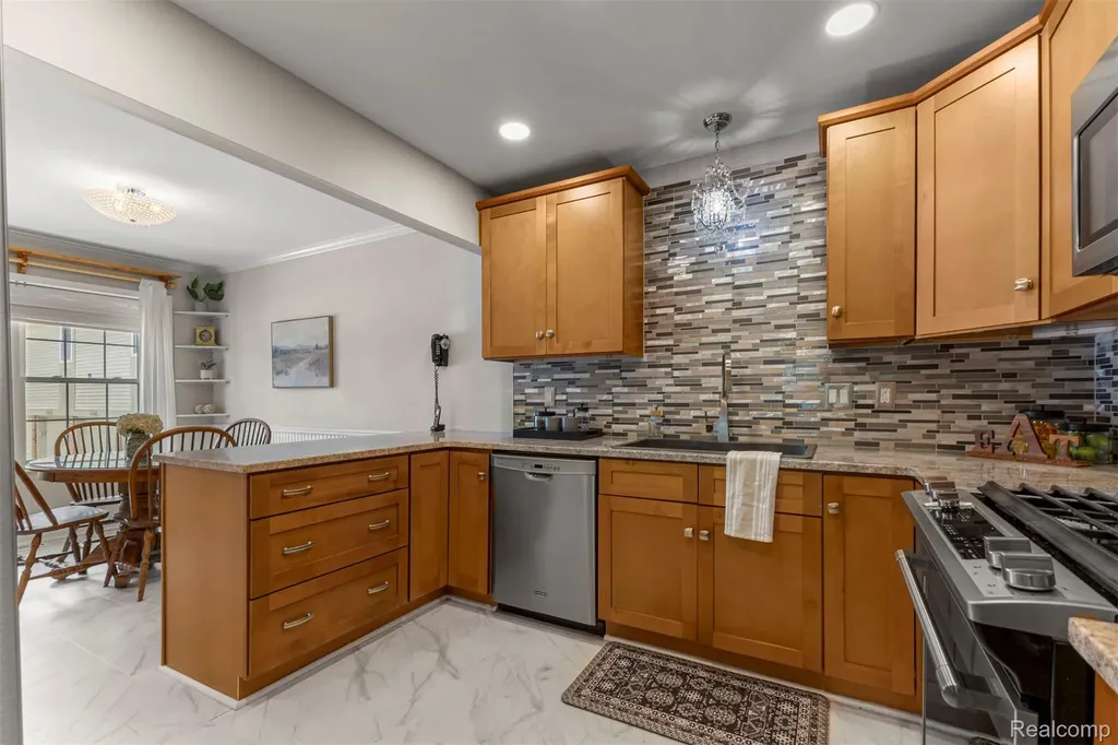 21204 W Glen Haven Circle Novi City MI 48167