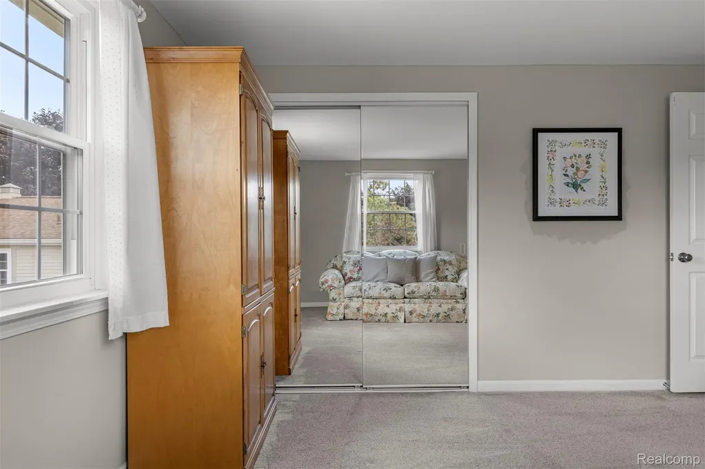 21204 W Glen Haven Circle Novi City MI 48167