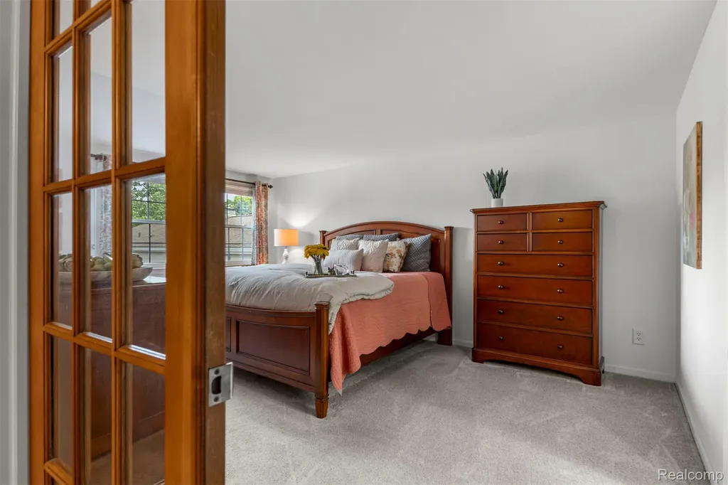 21204 W Glen Haven Circle Novi City MI 48167