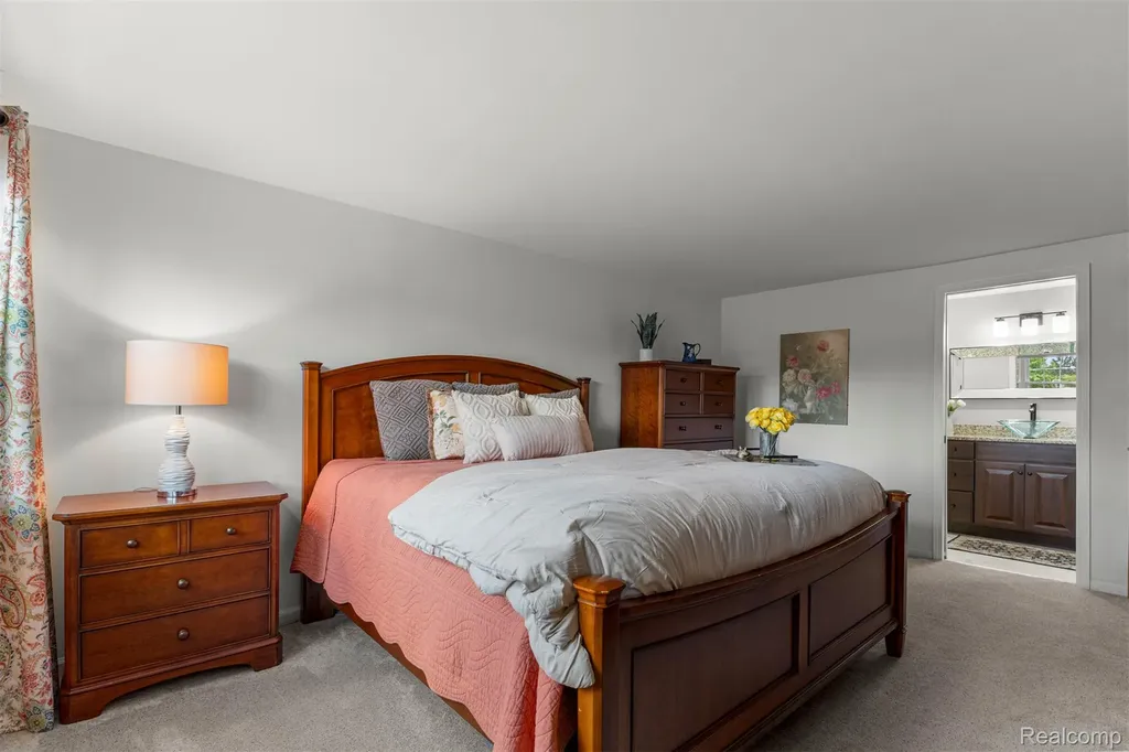 21204 W Glen Haven Circle Novi City MI 48167