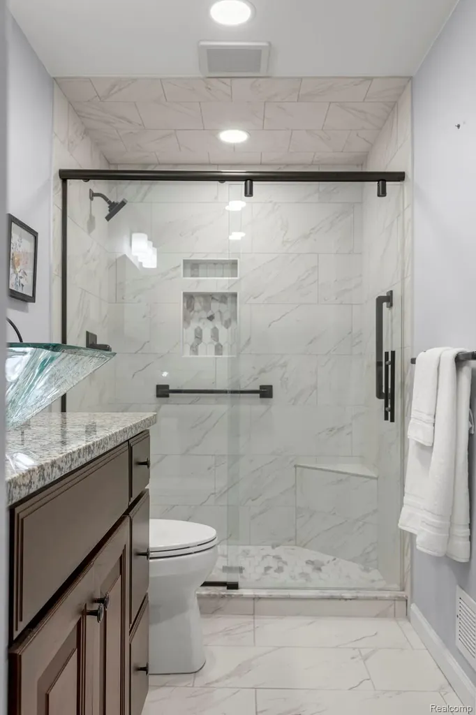 21204 W Glen Haven Circle Novi City MI 48167