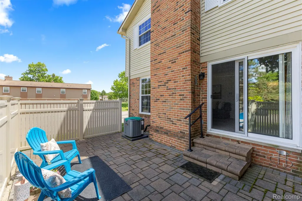 21204 W Glen Haven Circle Novi City MI 48167