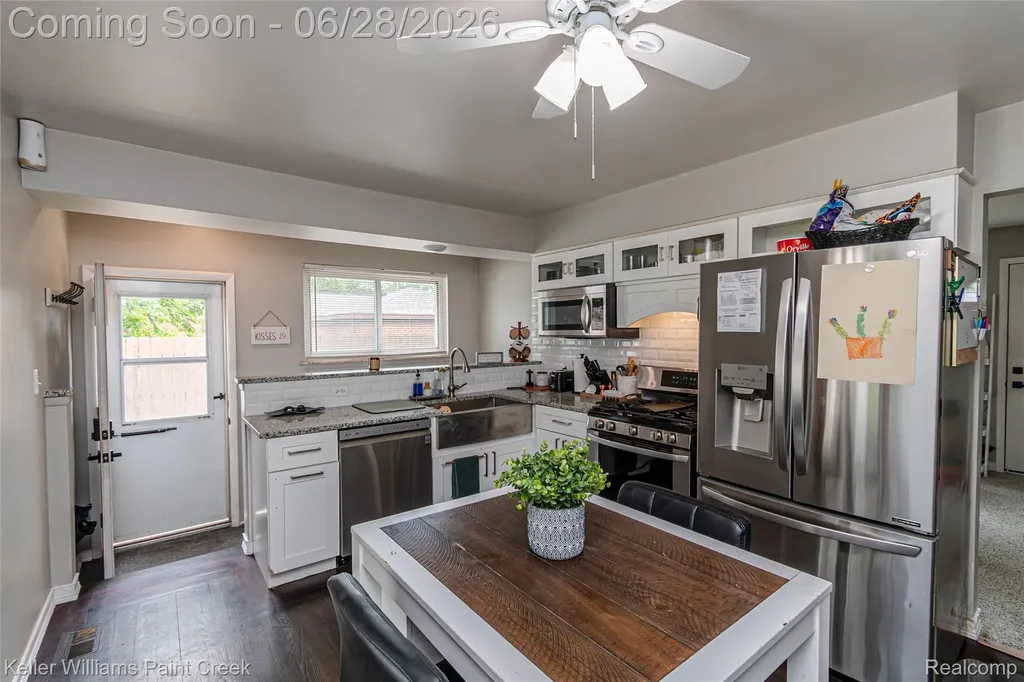 9075 Headley Drive Sterling Heights City MI 48314