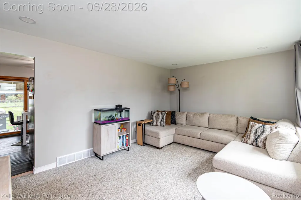 9075 Headley Drive Sterling Heights City MI 48314