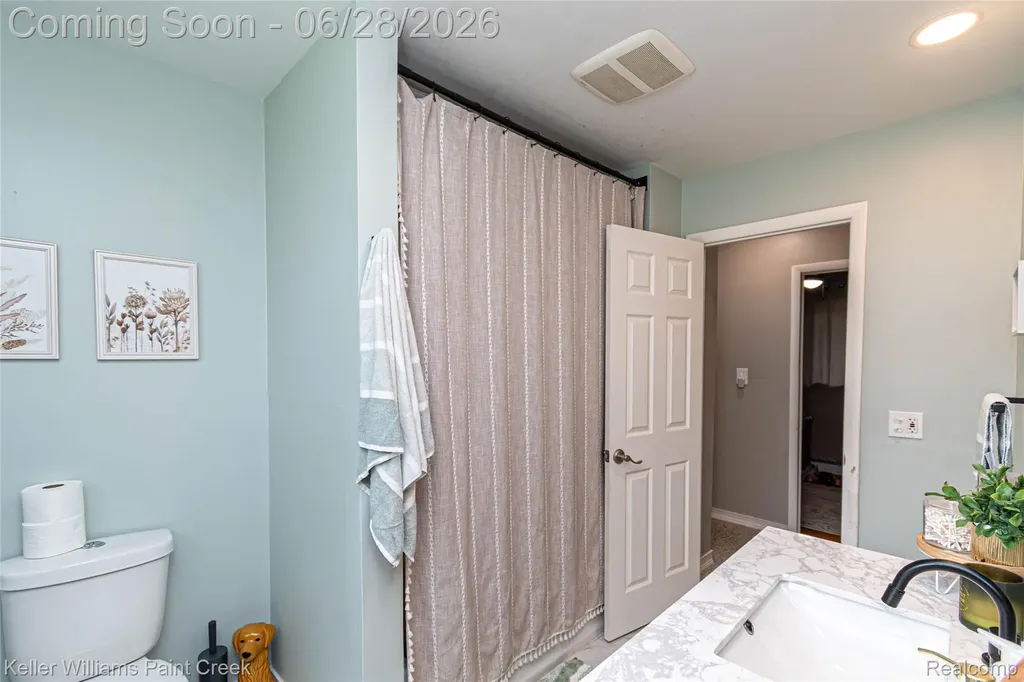 9075 Headley Drive Sterling Heights City MI 48314