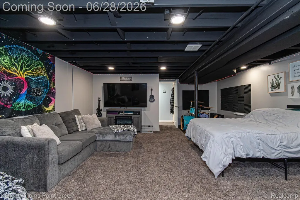 9075 Headley Drive Sterling Heights City MI 48314