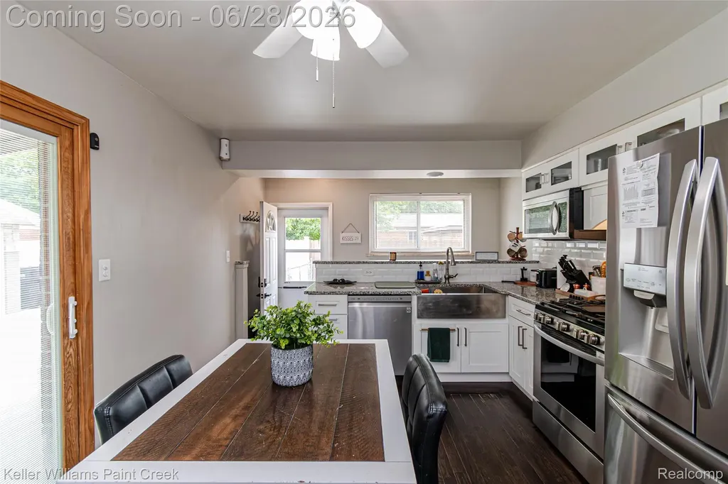 9075 Headley Drive Sterling Heights City MI 48314