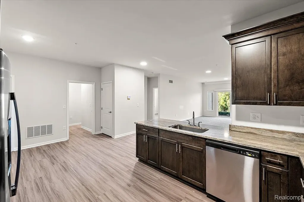 8280 Heywood Circle Sterling Heights City MI 48312