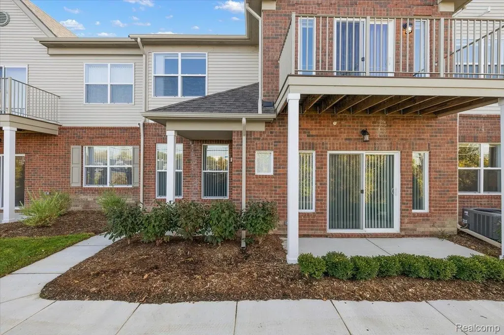 8280 Heywood Circle Sterling Heights City MI 48312