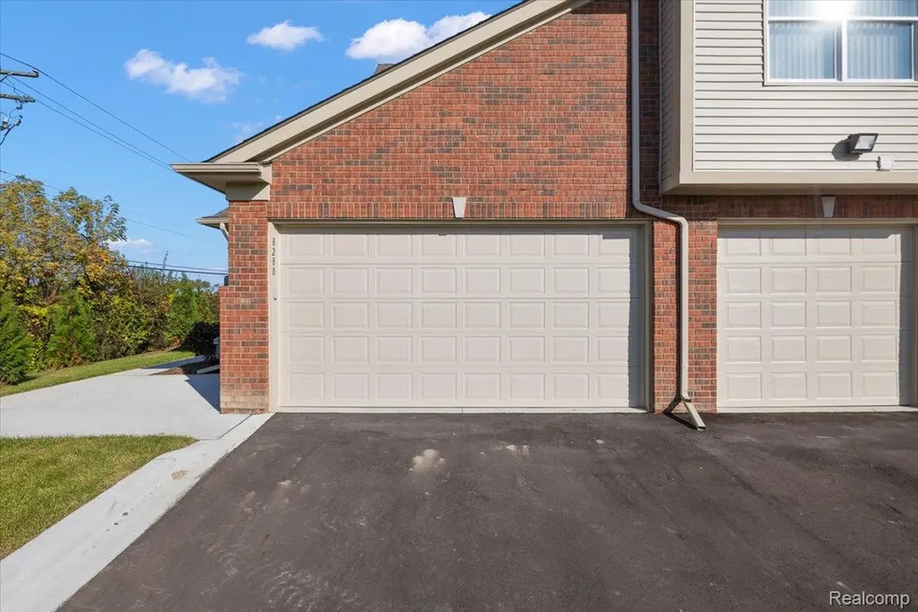 8280 Heywood Circle Sterling Heights City MI 48312