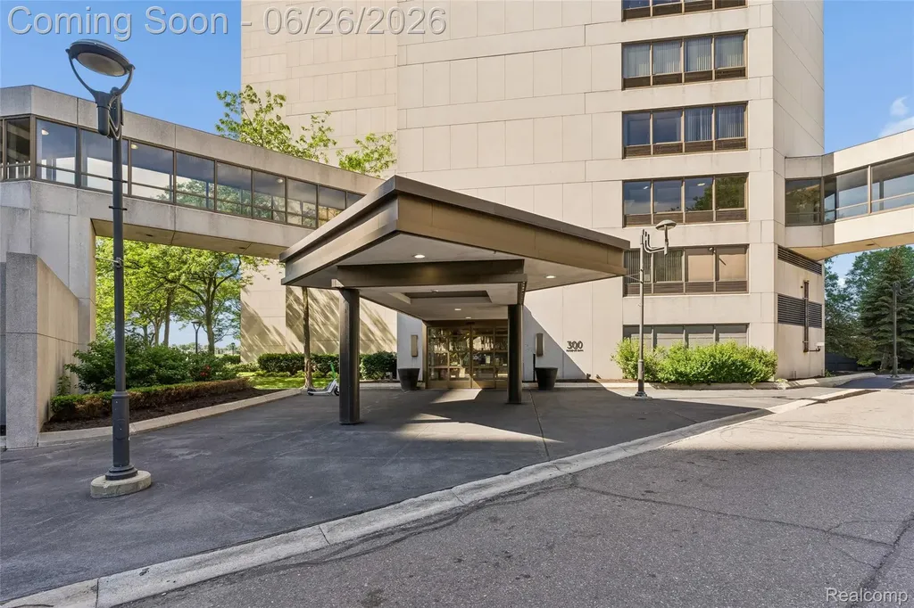 1001 W Jefferson Avenue Detroit City MI 48226