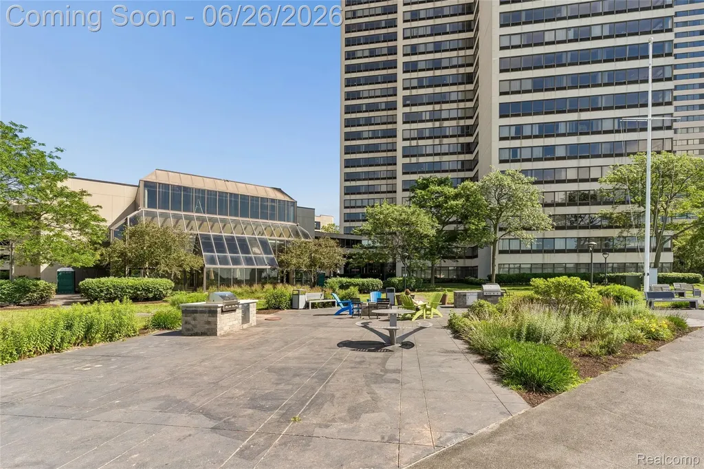 1001 W Jefferson Avenue Detroit City MI 48226