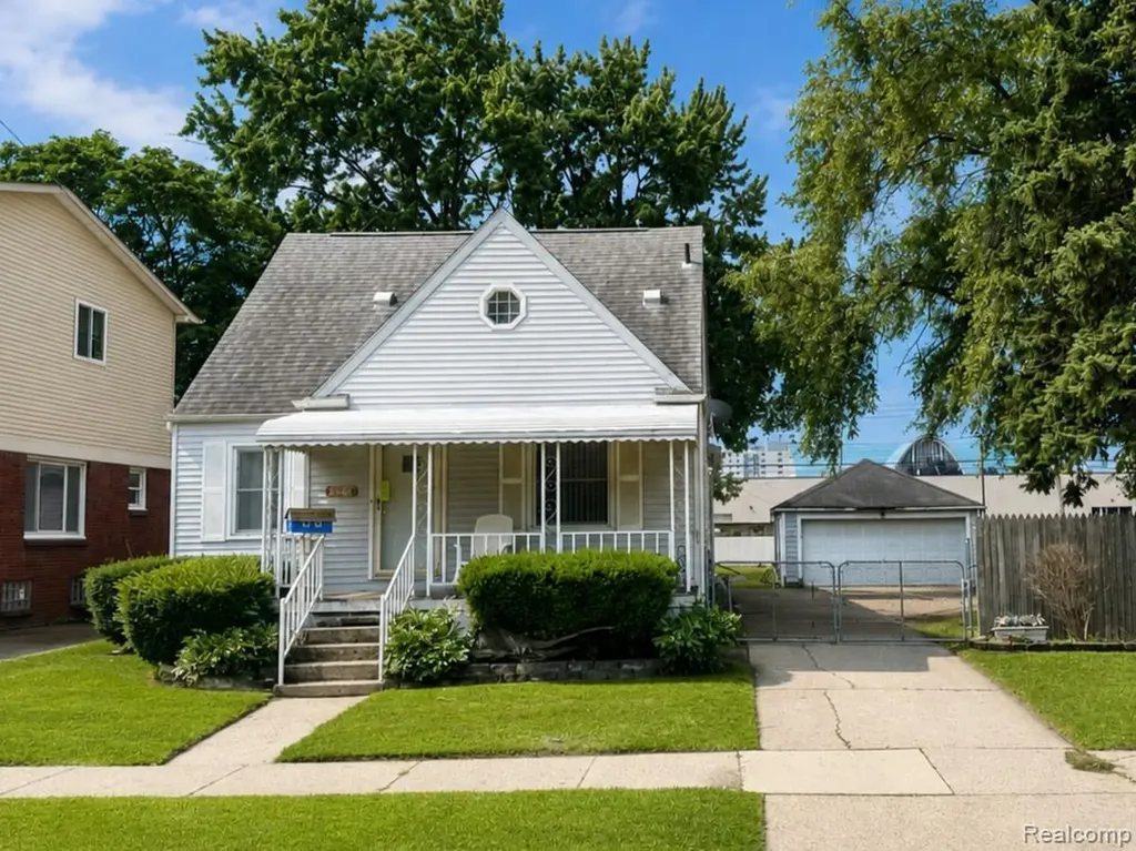 8056 Central Center Line City MI 48015