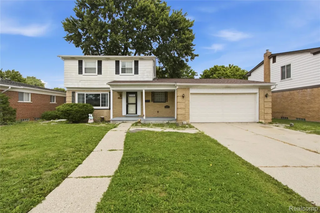 11721 Robinwood Boulevard Warren City MI 48093