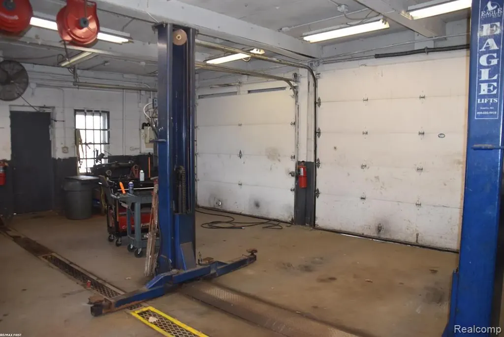 34091 Groesbeck Highway Clinton Charter Township MI 48035