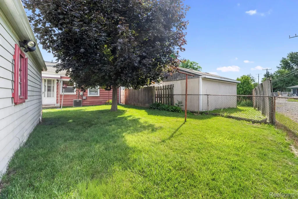 4321 S Dearborn Street Melvindale City MI 48122