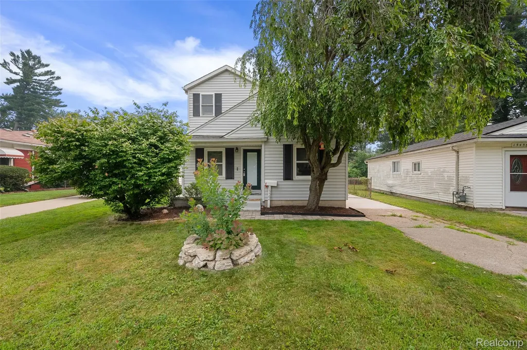 15464 Dixie Redford Charter Township MI 48239