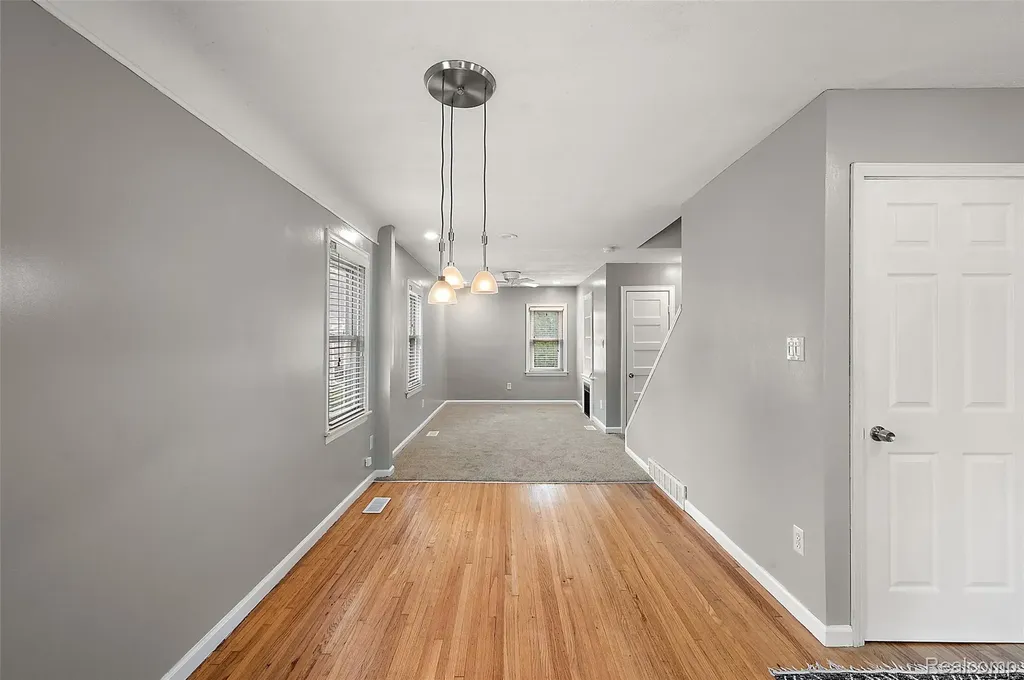 15464 Dixie Redford Charter Township MI 48239