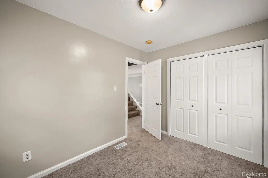 15464 Dixie Redford Charter Township MI 48239