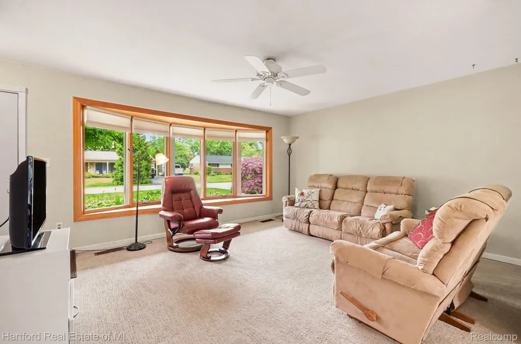 41131 S Mcmahon Circle Novi City MI 48375
