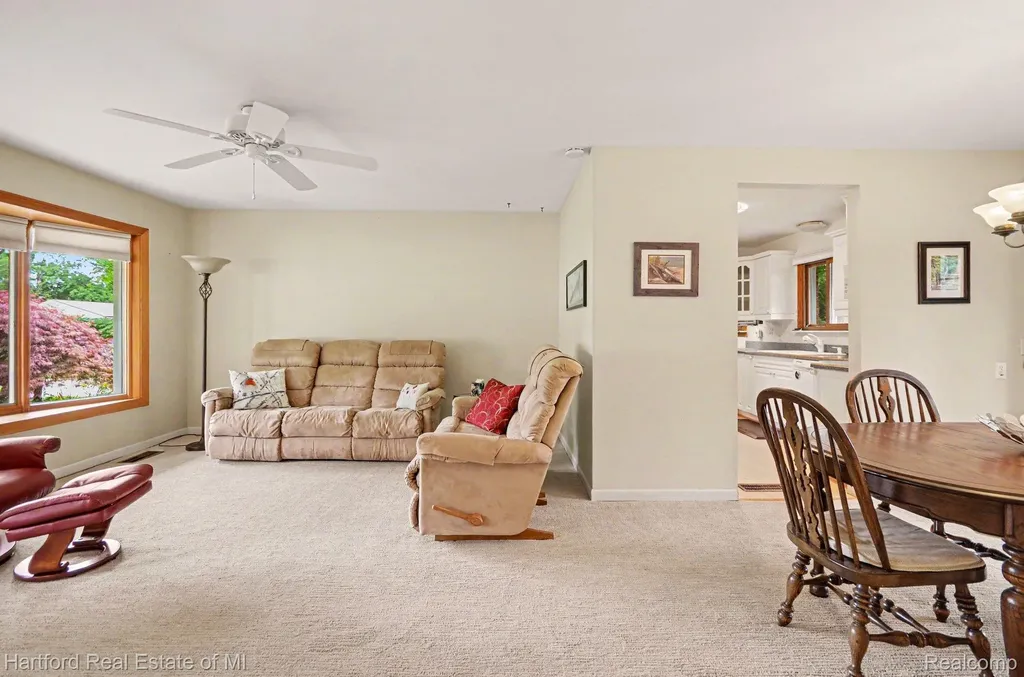 41131 S Mcmahon Circle Novi City MI 48375