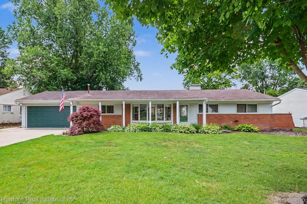 41131 S Mcmahon Circle Novi City MI 48375