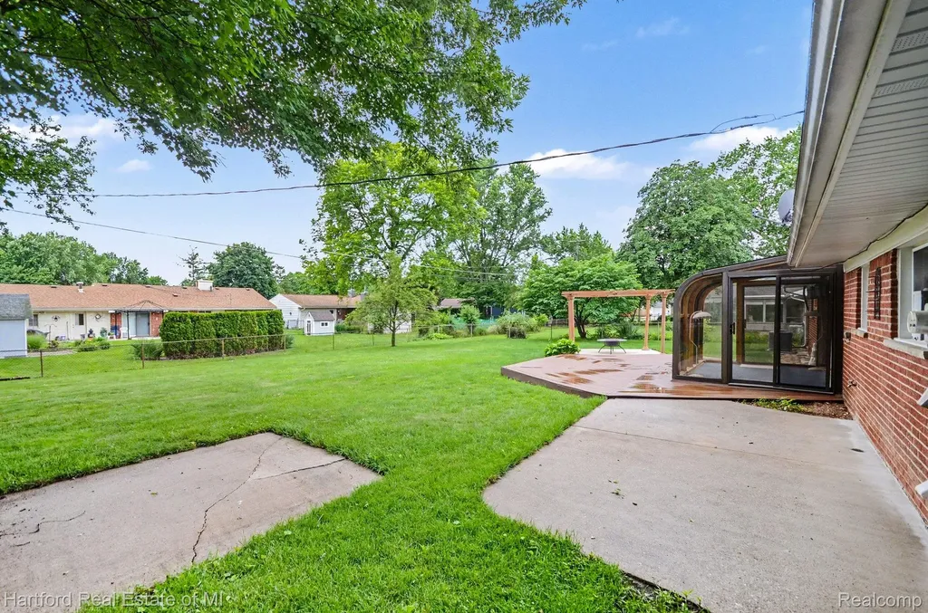 41131 S Mcmahon Circle Novi City MI 48375